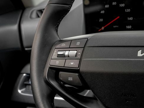 Used 2025 Kia K4 EX image 14