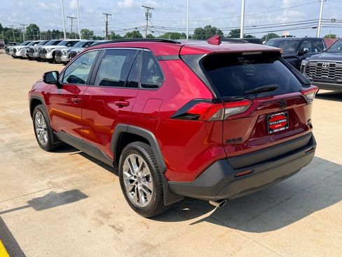 Used 2023 Toyota RAV4 XLE Premium AWD/4WD image 7