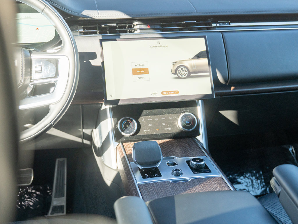Used 2023 Land Rover Range Rover SE AWD/4WD image 21