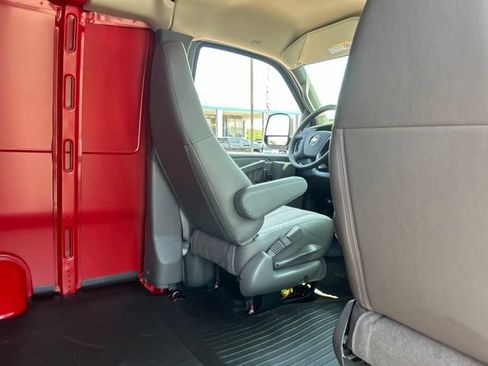 New 2026 Chevrolet Express 2500 w/ Communications Package RWD image 26