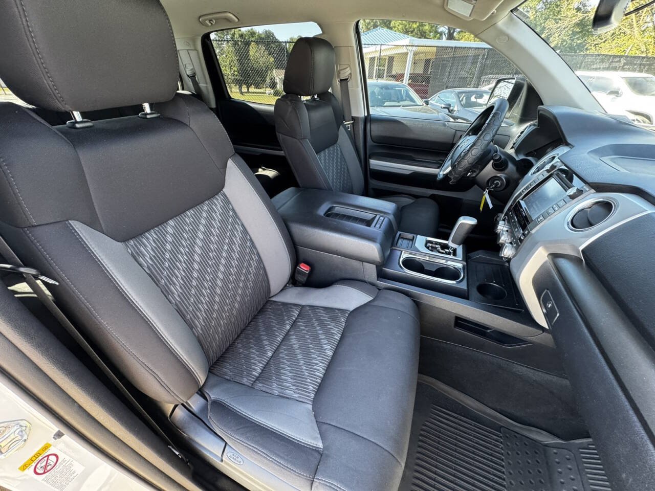 Used 2019 Toyota Tundra SR5 w/ SR5 Upgrade Package AWD/4WD image 12