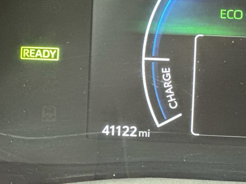 Used 2025 Toyota Camry LE FWD image 15