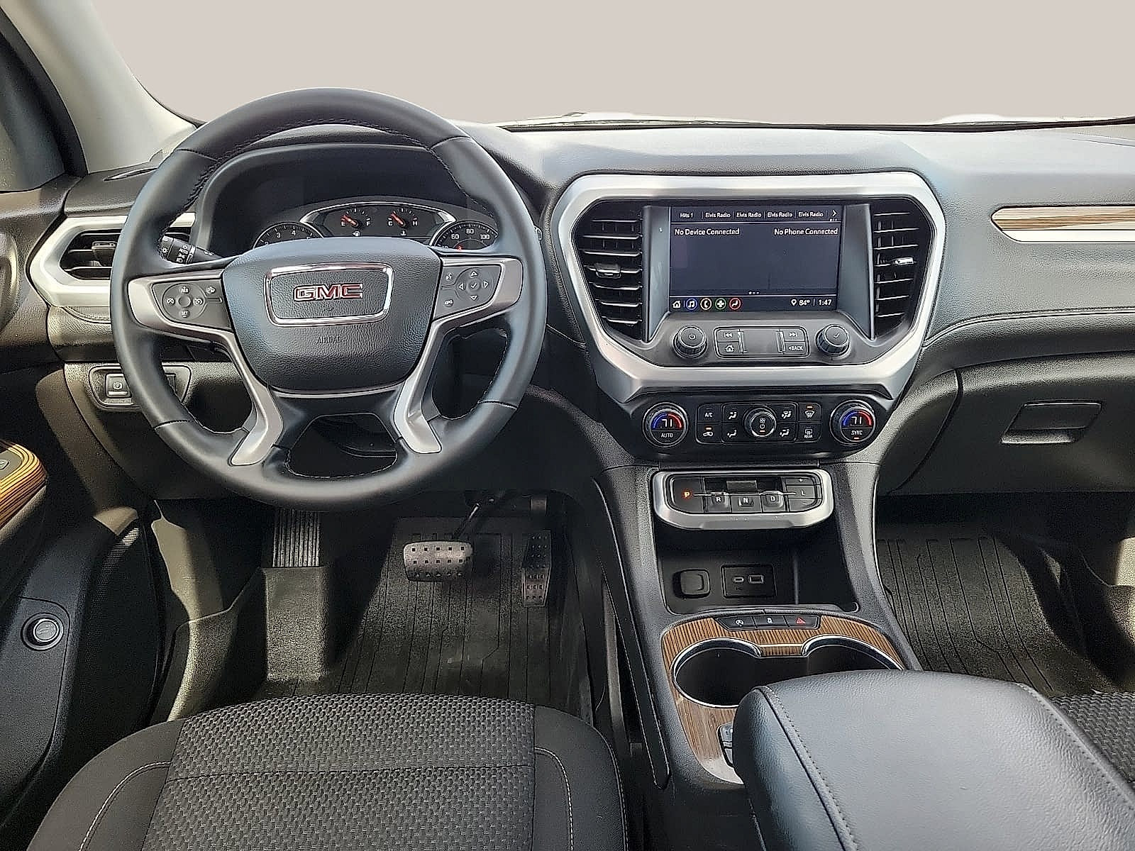 Used 2023 GMC Acadia SLE w/ Driver Convenience Package FWD image 11