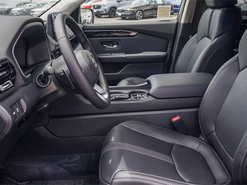 New 2025 Honda Pilot Touring image 40