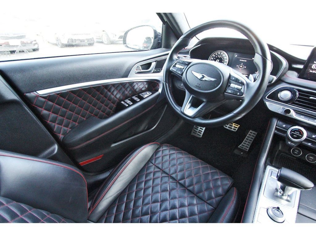 Used 2023 Genesis G70 3.3T w/ Sport Prestige Package RWD image 9