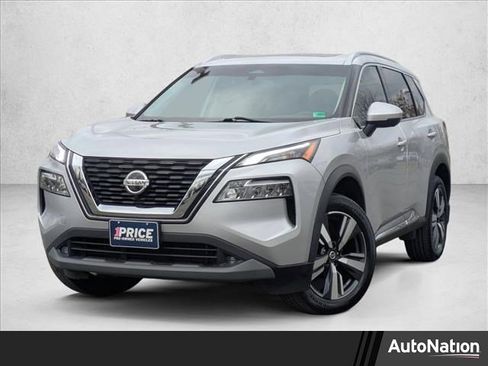 Used 2021 Nissan Rogue SL image 1