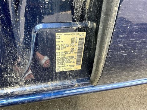 Used 2022 Nissan Frontier SV AWD/4WD image 9