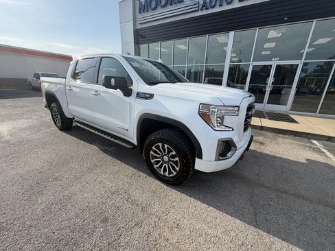 Used 2021 GMC Sierra 1500 AT4 w/ AT4 Premium Package AWD/4WD image 2