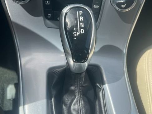 Used 2018 Volvo S60 T5 Inscription AWD/4WD image 16