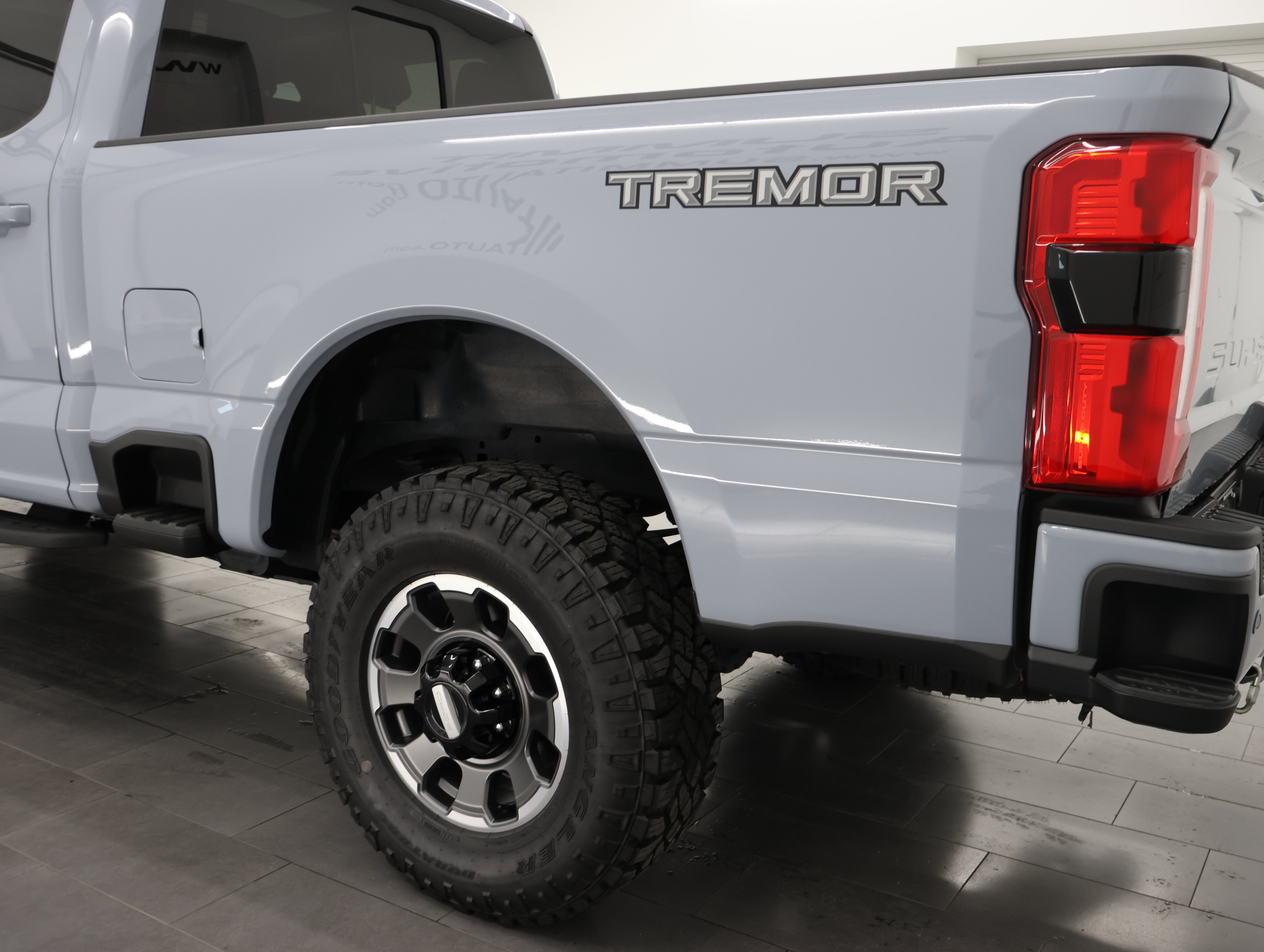 Used 2024 Ford F250 Lariat w/ Lariat Ultimate Package AWD/4WD image 34