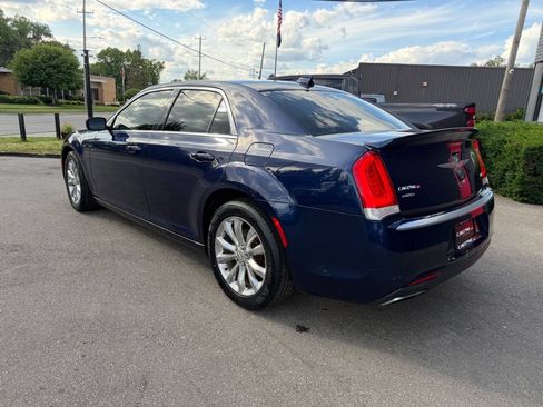 Used 2017 Chrysler 300 Limited AWD/4WD image 6