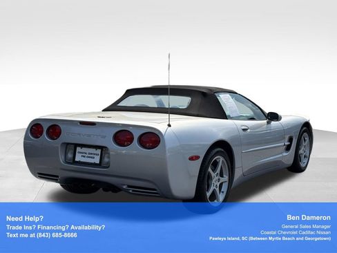 Used 2000 Chevrolet Corvette Convertible w/ Memory Pkg RWD image 2