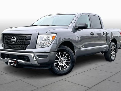 Used 2024 Nissan Titan SV w/ Accessory Utility Package image 2