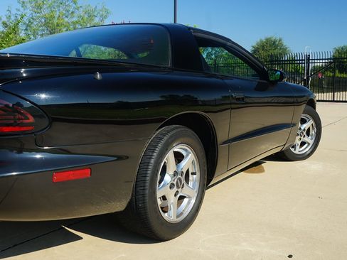 Used 1996 Pontiac Firebird Formula image 32