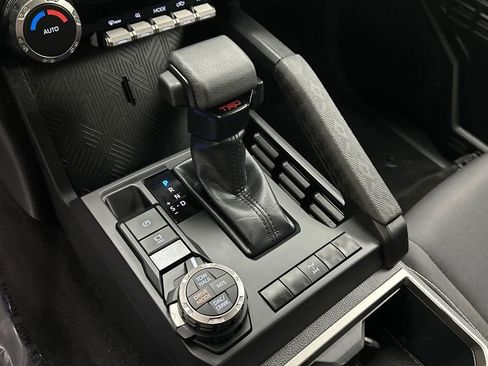 Certified 2024 Toyota Tacoma TRD Off-Road image 12