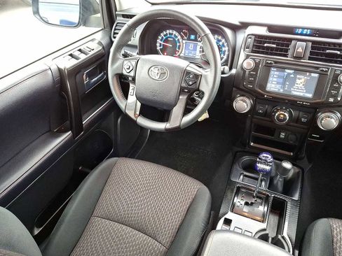 Used 2019 Toyota 4Runner TRD Off-Road image 10