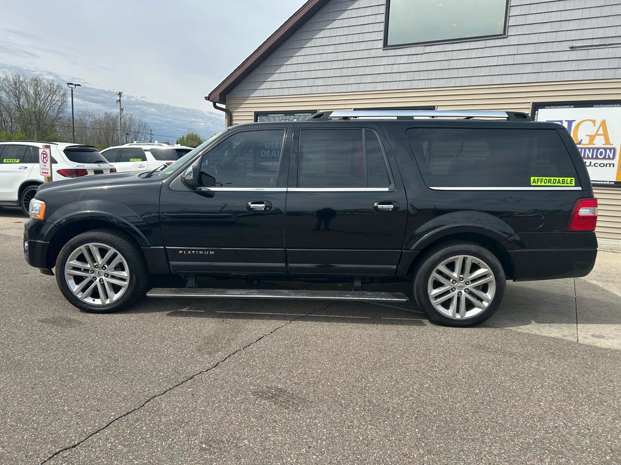 Used 2017 Ford Expedition EL Platinum AWD/4WD image 8