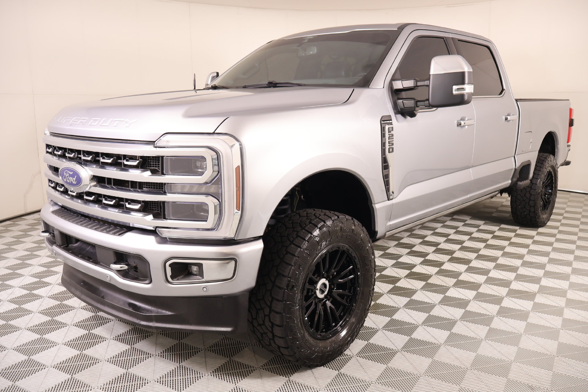 Used 2024 Ford F250 Platinum AWD/4WD image 11