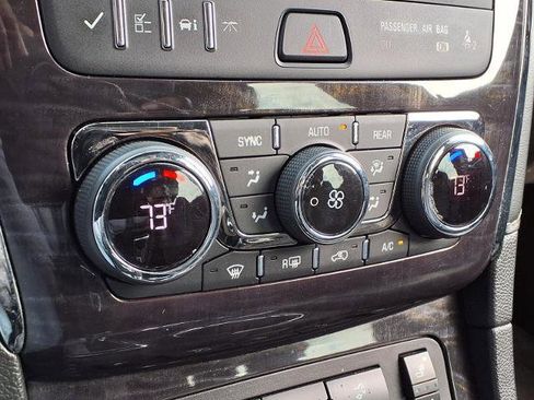 Used 2017 Buick Enclave Leather image 8