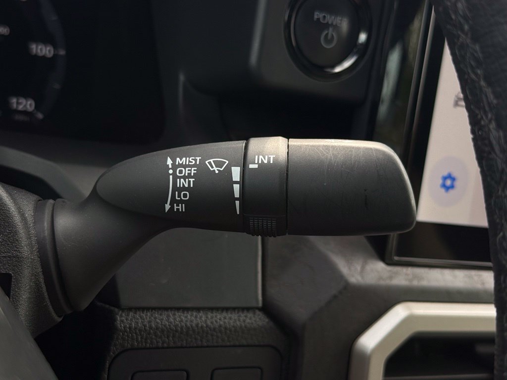 Used 2025 Toyota Tacoma Limited AWD/4WD image 32