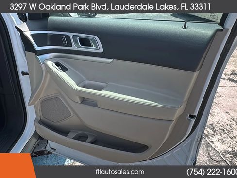Used 2015 Ford Explorer XLT w/ Equipment Group 201B FWD image 36