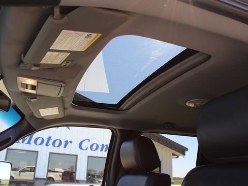 Used 2012 Ford F150 Lariat w/ Lariat Chrome Pkg image 14