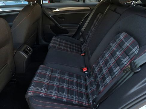 Used 2018 Volkswagen GTI SE FWD image 13