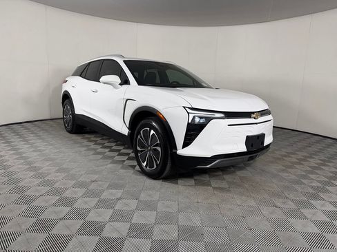 Used 2024 Chevrolet Blazer EV LT AWD/4WD image 4