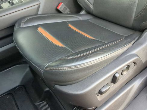 Used 2024 GMC Sierra 2500 AT4 w/ AT4 Premium Plus Package image 13