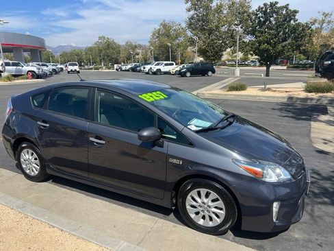 Used 2012 Toyota Prius Prime Plug-In Hybrid FWD image 2