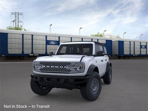 New 2025 Ford Bronco Badlands image 2