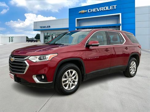 Used 2018 Chevrolet Traverse LT image 1
