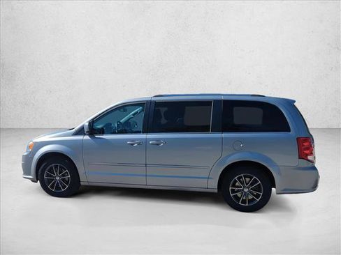 Used 2017 Dodge Grand Caravan SXT FWD image 5