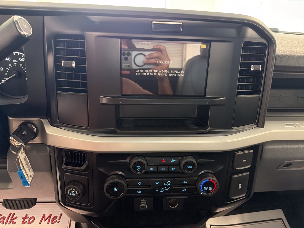 New 2026 Ford F250 XL w/ XL Chrome Package RWD image 17