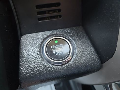 Used 2019 Ford F150 Lariat w/ Equipment Group 502A Luxury AWD/4WD image 76