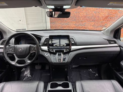 Used 2021 Honda Odyssey EX-L image 13