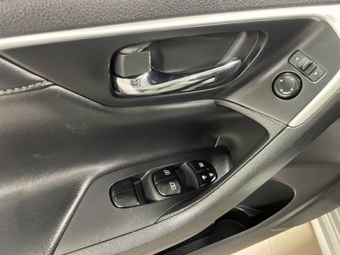 Used 2018 Nissan Altima 2.5 SL FWD image 19
