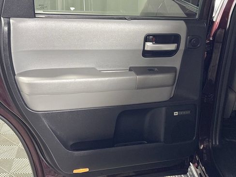 Used 2014 Toyota Sequoia Limited AWD/4WD image 20