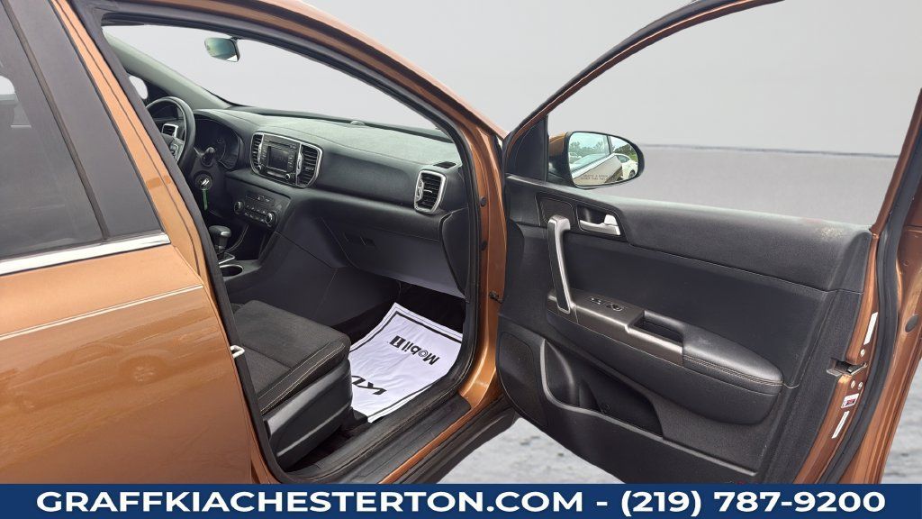 Used 2018 Kia Sportage LX AWD/4WD image 23