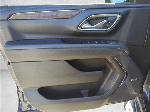 Used 2023 Chevrolet Tahoe Premier AWD/4WD image 10