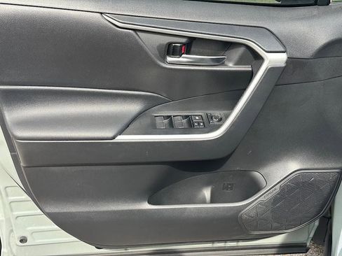 Certified 2021 Toyota RAV4 XLE Premium AWD/4WD image 14