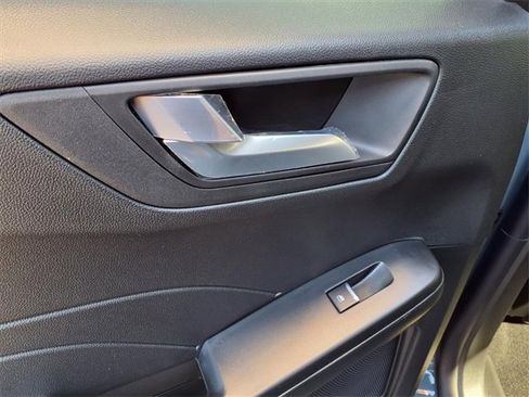 New 2025 Ford Escape SE image 8