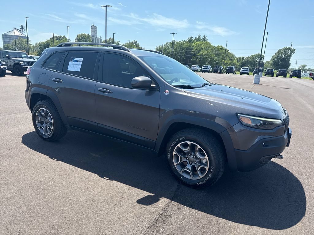 Used 2020 Jeep Cherokee Trailhawk w/ Cold Weather Group AWD/4WD image 7