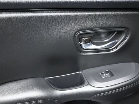 Used 2025 Honda HR-V LX image 9