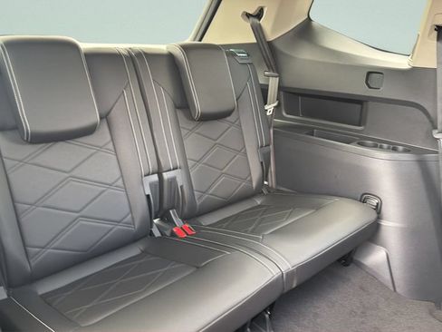 New 2026 Volkswagen Atlas SE FWD image 31