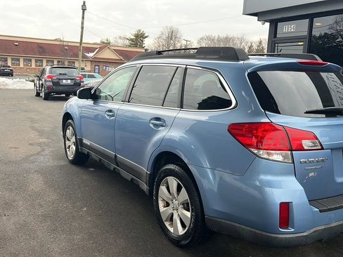 Used 2010 Subaru Outback 2.5i Limited image 3