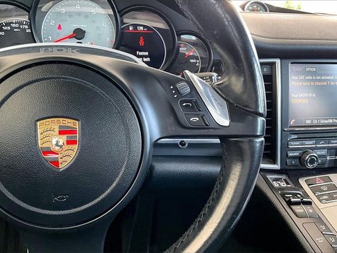 Used 2016 Porsche Panamera S image 12