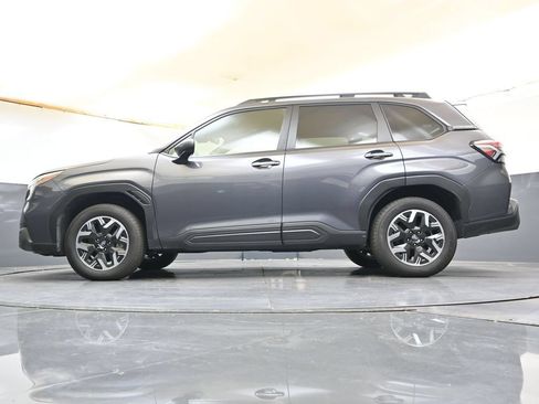 Used 2025 Subaru Forester Premium AWD/4WD image 31
