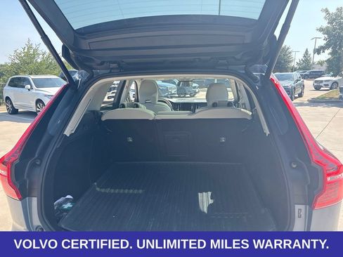 Certified 2024 Volvo XC60 B5 Plus w/ Protection Package Premier AWD/4WD image 10