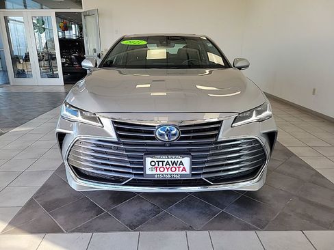 Used 2021 Toyota Avalon Limited w/ Advanced Safety Package image 3